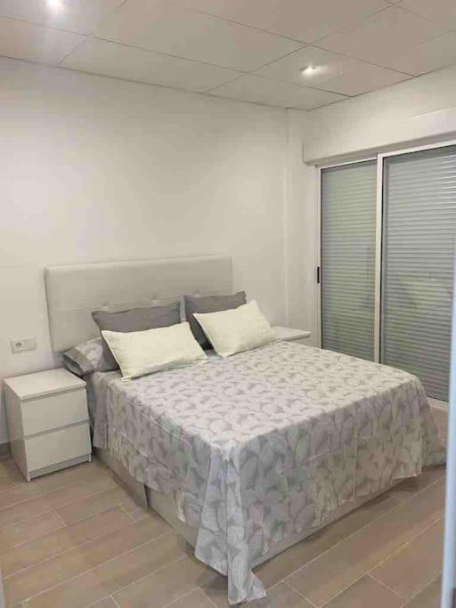 Planta Baja Moderna Y Nueva A Estrenar En El Centro Ciudad 2 Habitaciones Y 2 Banos Эльче Экстерьер фото